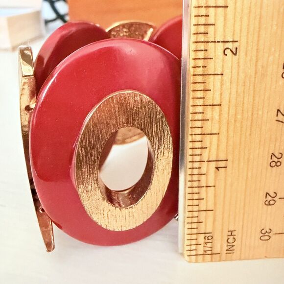 70s Vintage Red Resin / Goldtone Metal Stretch Statement Bracelet Modernist - Picture 10 of 11